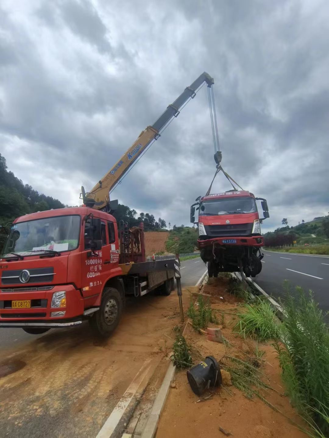 万山区吊车出租公司在日常生活中对吊车要怎样检查