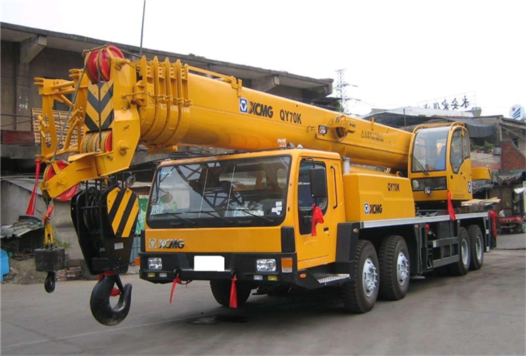 万山区吊车出租选择重点